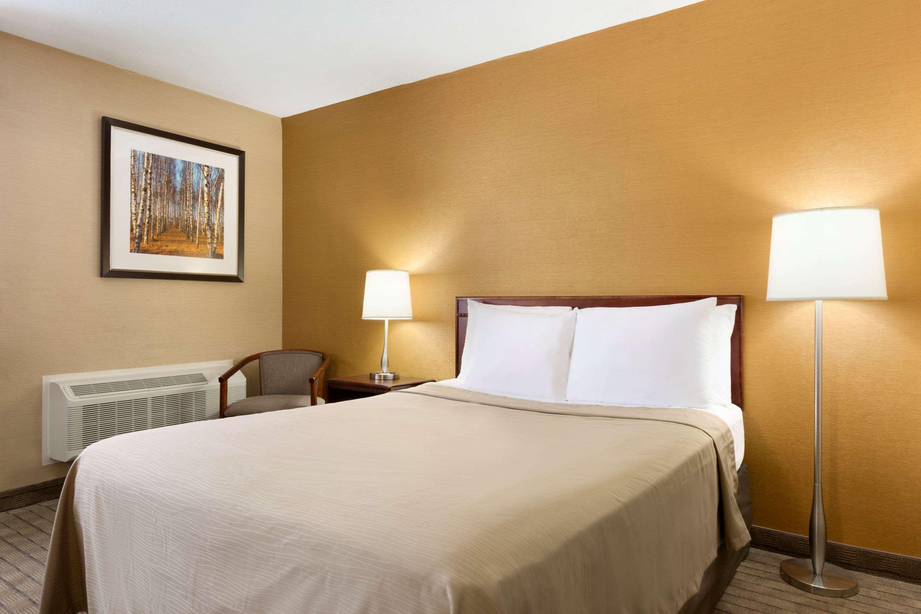 Travelodge By Wyndham Toronto East Dış mekan fotoğraf