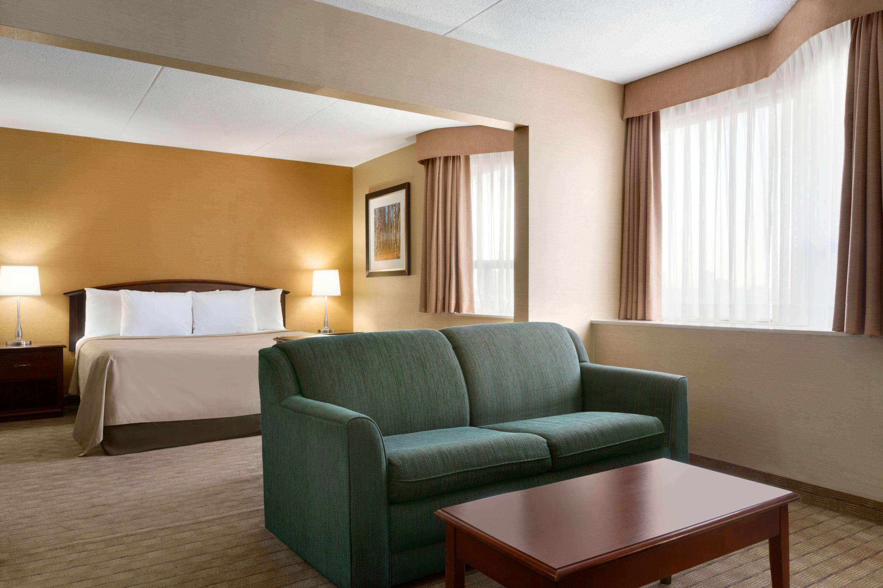 Travelodge By Wyndham Toronto East Dış mekan fotoğraf