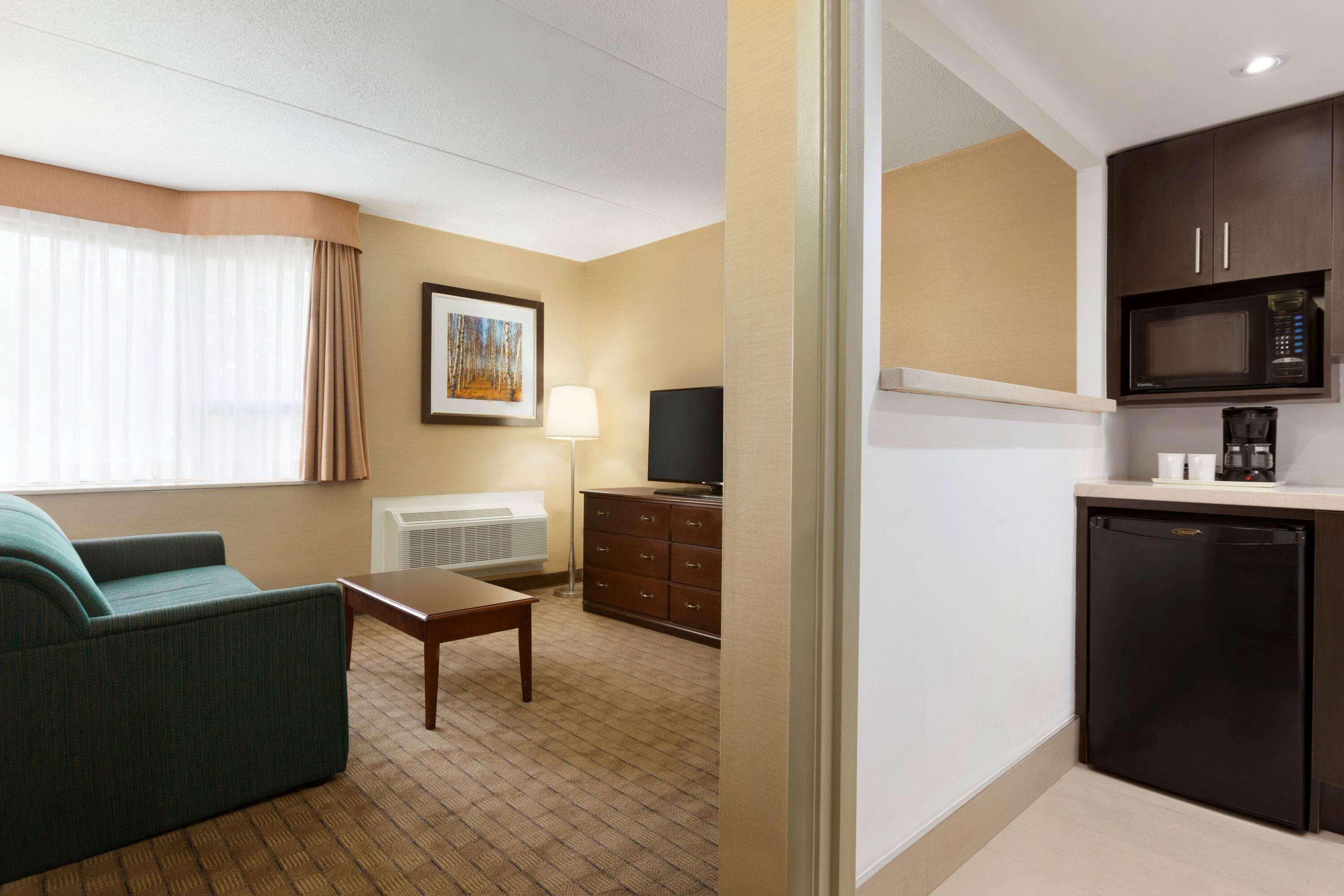 Travelodge By Wyndham Toronto East Dış mekan fotoğraf