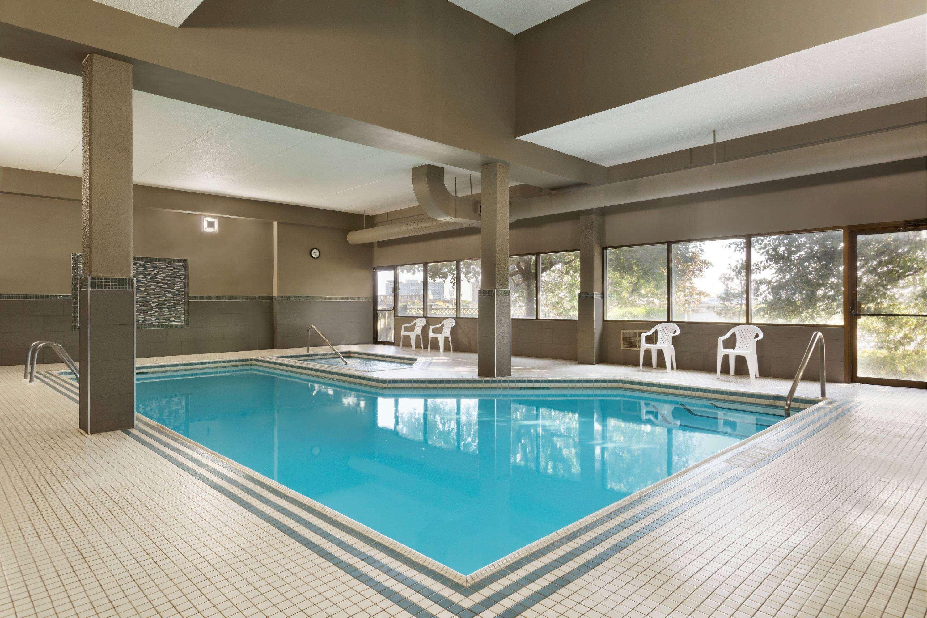 Travelodge By Wyndham Toronto East Dış mekan fotoğraf