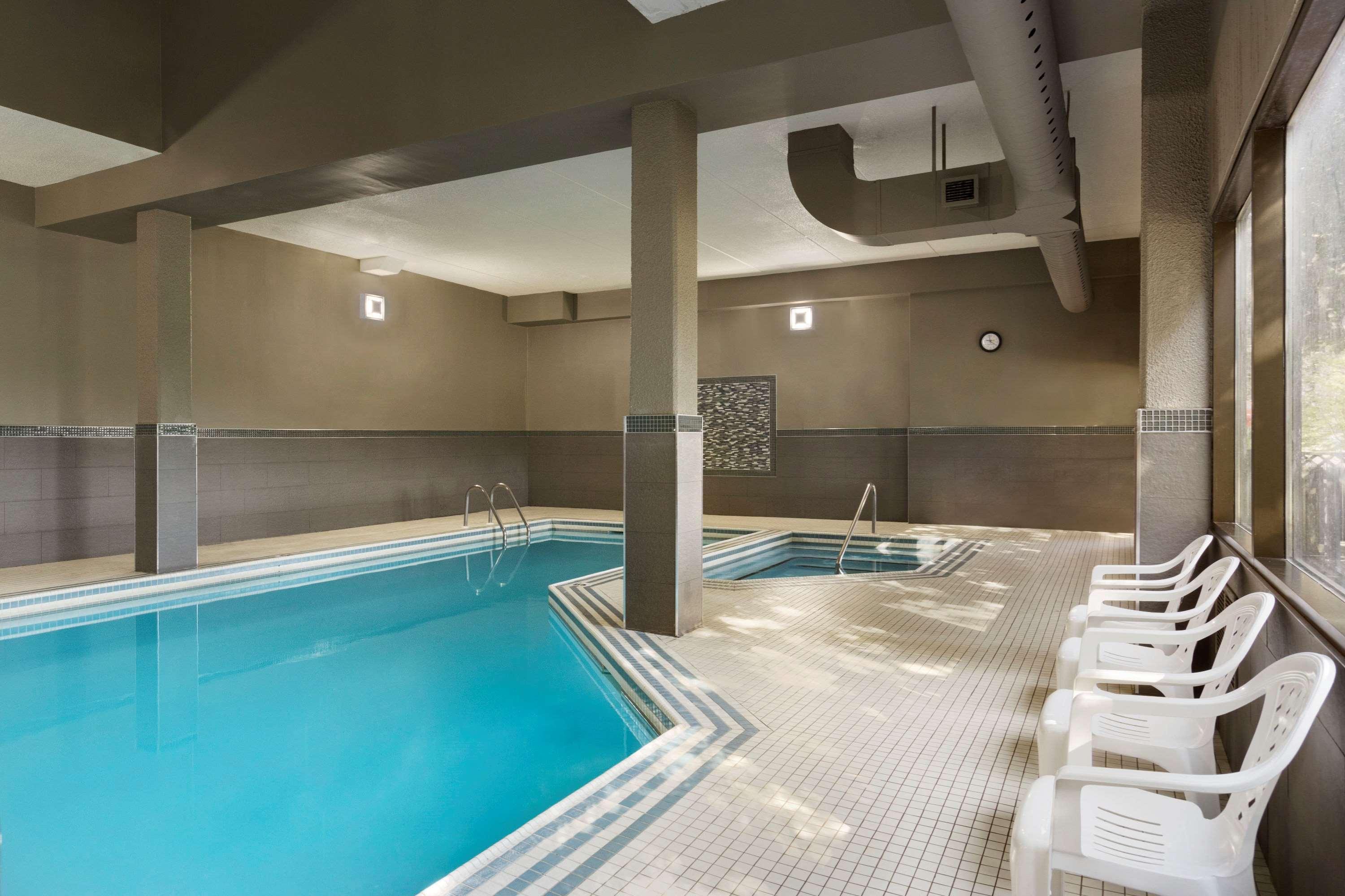 Travelodge By Wyndham Toronto East Dış mekan fotoğraf