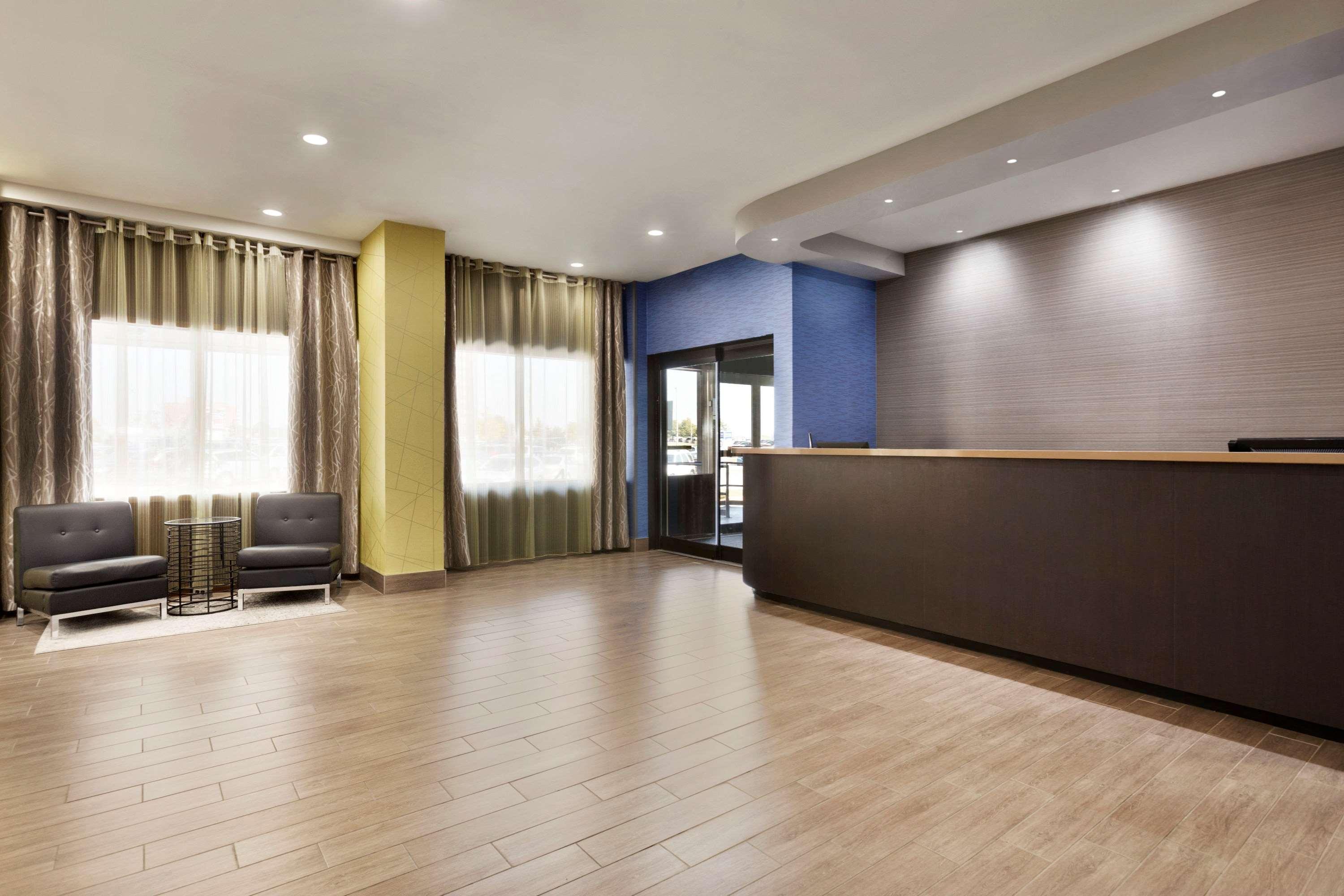Travelodge By Wyndham Toronto East Dış mekan fotoğraf