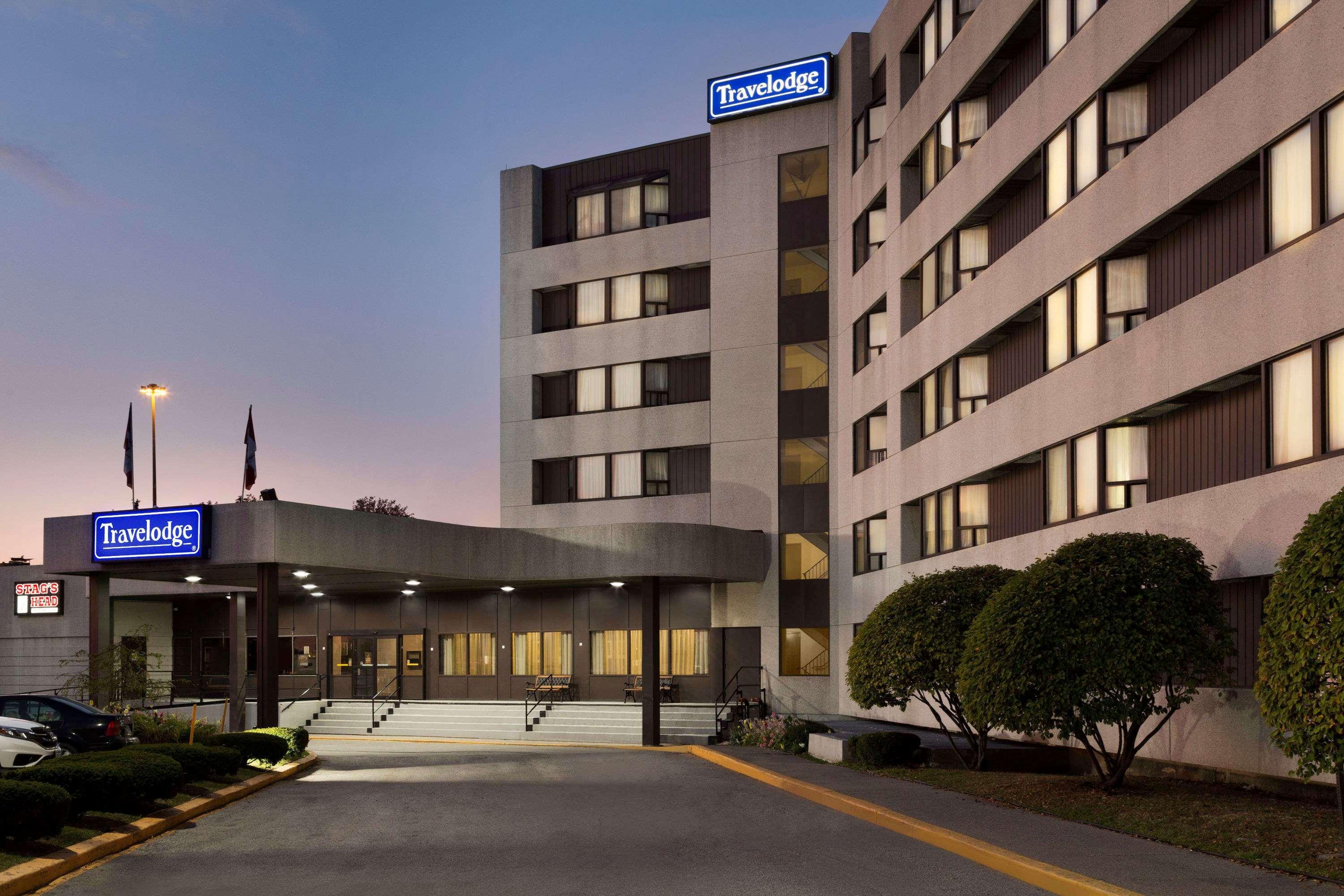 Travelodge By Wyndham Toronto East Dış mekan fotoğraf