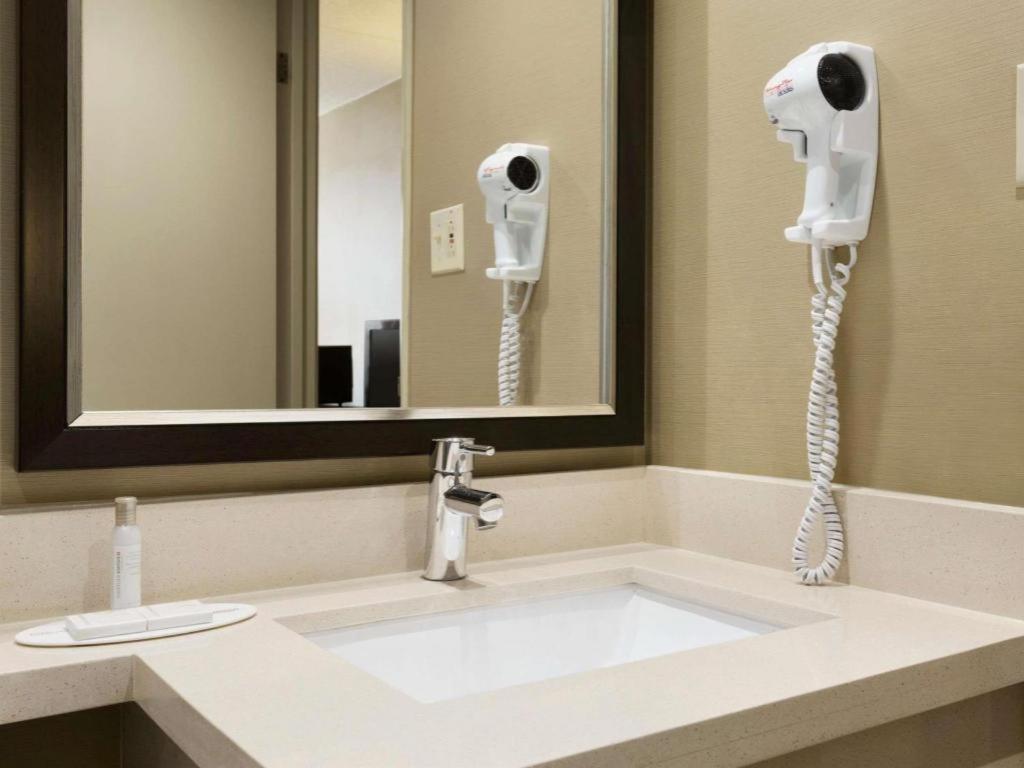 Travelodge By Wyndham Toronto East Dış mekan fotoğraf