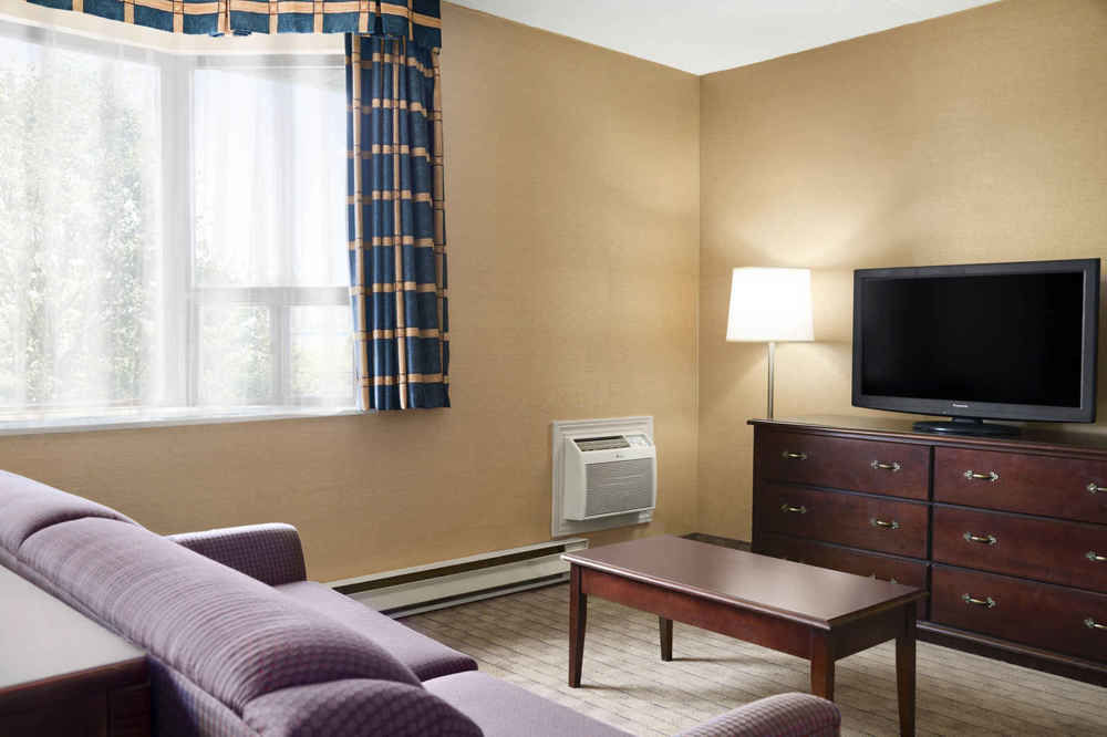 Travelodge By Wyndham Toronto East Dış mekan fotoğraf
